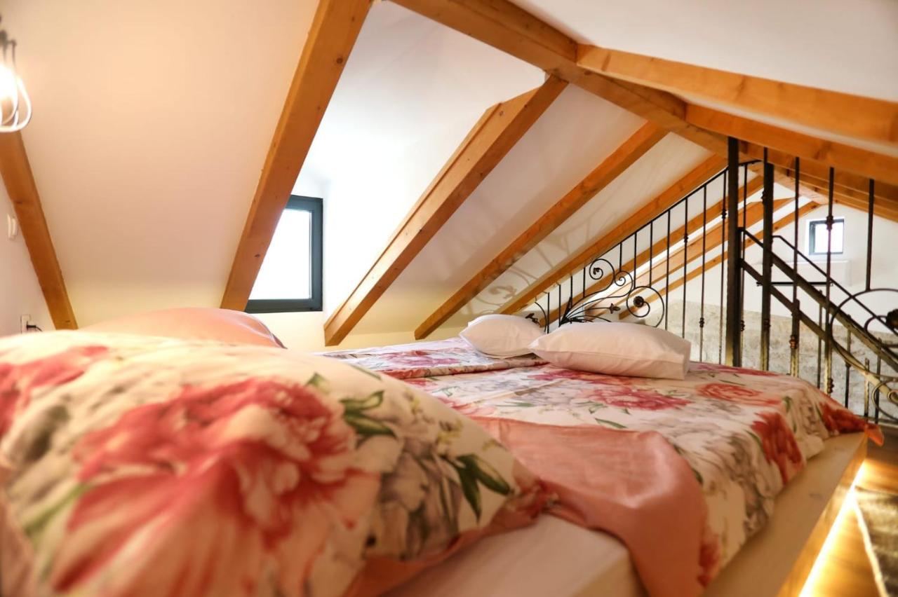 Kaštela Studio Apartman Mihaella מראה חיצוני תמונה